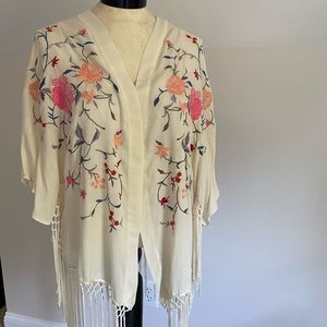 Cute shawl/kimono with fringes